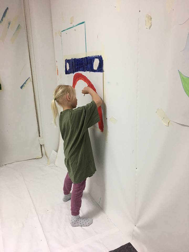 33720332_249103028969715_2268793981368270848_n